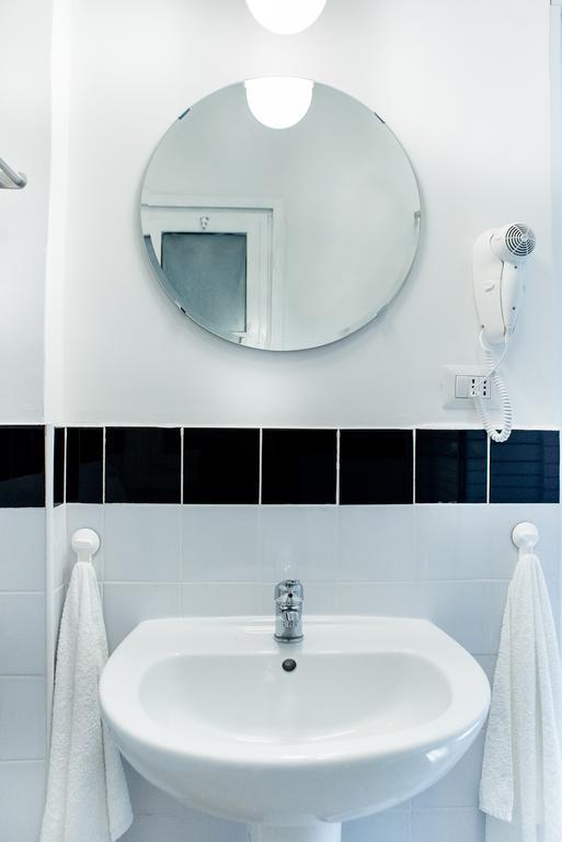 Cm B&B Piramide Roma Cameră foto